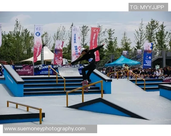 成都滑板队技术创新再攀高峰引领全国滑板运动新潮流